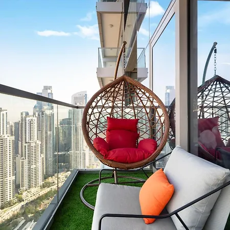 Best Burj Khalifa View Balcony Apartment With 64Th Floor Infinity Pool In Paramount Hotel Midtown Dubai Esterno foto