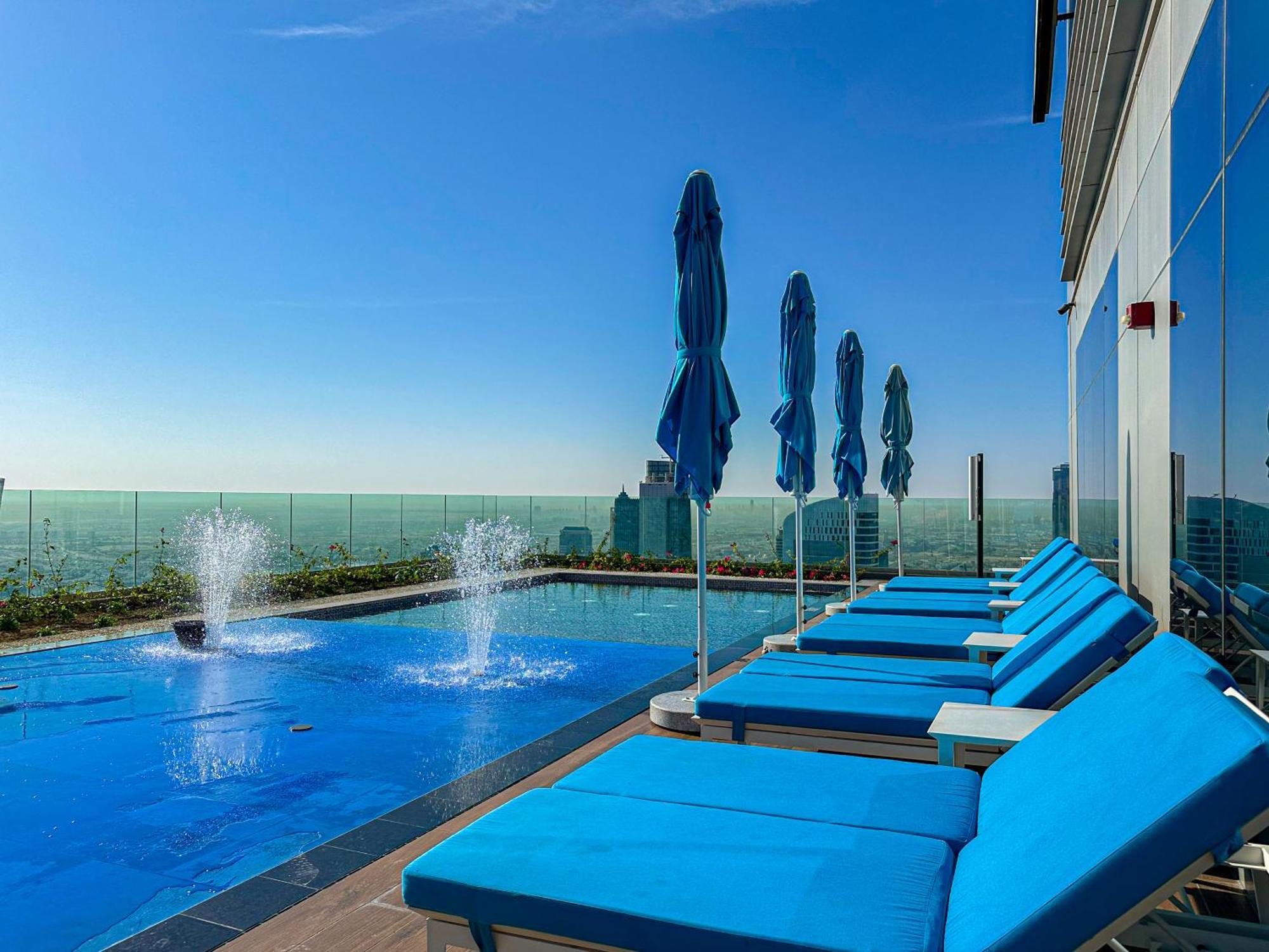 Apartment Burj Khalifa View Balcony With 64th Floor Infinity Pool In Paramount Midtown
