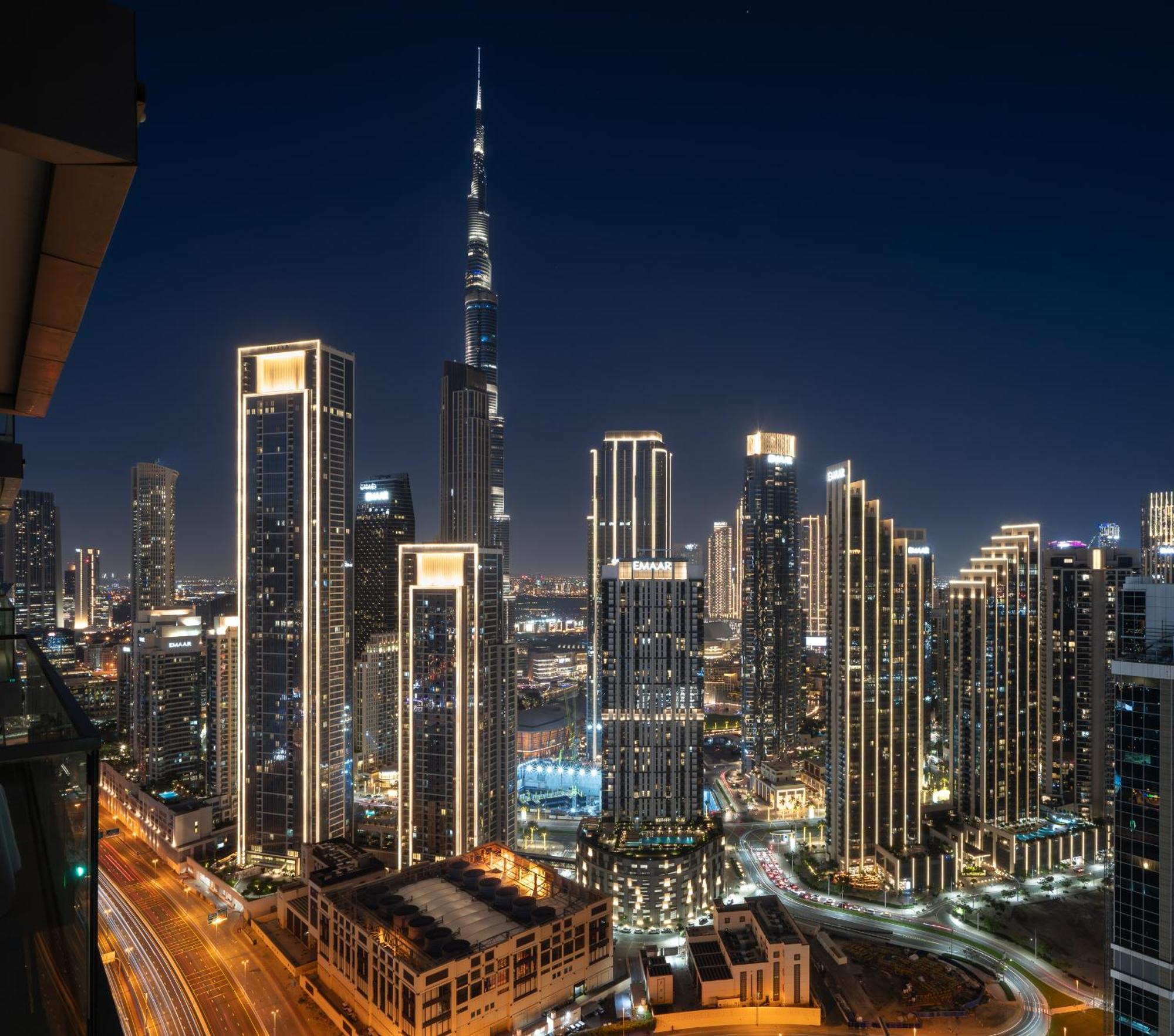 Burj Khalifa View Balcony With 64th Floor Infinity Pool In Paramount Midtown Appartamento Dubai